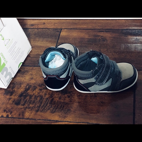 Carters Baby Hi-tops; sz3 - Picture 2 of 3
